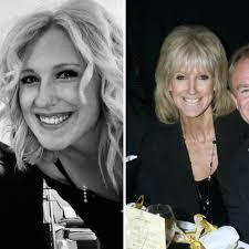 Bobby Davro's fiancée Vicky Wright dies aged 63 after pancreatic cancer  battle