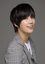 'i tried to think of my difficult years of obscurity'. Park Jung Min 1987 Asianwiki