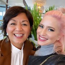 Lillian Lyon, Marriage Celebrant Sydney