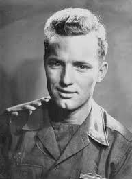 Staff sergeant receives commendation for bravery