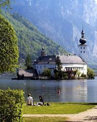 Landhotel grünberg am see offers fantastic views of the lake, the mountains, and the famous ort castle, as well as spacious and bright. Die 16 Besten Ideen Zu Gmunden Traunsee Gmunden Salzkammergut Gmunden Austria