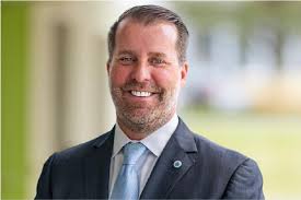 Andrew Hodgman's Instagram, Twitter & Facebook