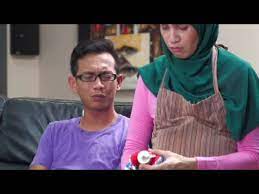 Walaupun aku mencoba mengelak untuk menjawabnya. Suamiku Bukan Tukang Masak Sweet Moment Baba Jangan Melencong Ye Youtube