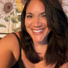 Who should be in the delivery room during childbirth?