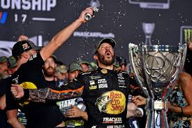 Furniture row racing, which won the 2017 nascar cup series title with martin truex jr., will close after the 2018 season. Nascar Martin Truex Jr S Team Furniture Row Racing Closing Shop
