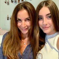 Doris Mchenry's Instagram, Twitter & Facebook