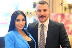 شارك الفنان السوري باسل خياط متابعيه على انستغرام، صورتين تجمعانه بزوجته السيدة ناهد زيدان، ومن تصوير ابنه الأكبر شمس، وعلق عليها بالقول: Bk Egyptian Fans On Twitter Ø§Ù„Ù†Ø¬Ù… Ø¨Ø§Ø³Ù„ Ø®ÙŠØ§Ø· Ùˆ Ø²ÙˆØ¬ØªÙ‡ Ù†Ø§Ù‡Ø¯ Ø²ÙŠØ¯Ø§Ù† Ù…Ù† Ø­ÙÙ„ Ø§ÙØ·Ø§Ø± Ø§ÙŠØºÙ„ ÙÙŠÙ„Ù…Ø² Ø¨Ø§Ø³Ù„ Ø®ÙŠØ§Ø· Ø¨Ø§Ø³Ù„ Ø§Ù„Ø®ÙŠØ§Ø· Basselkhaiat Basselkhayat