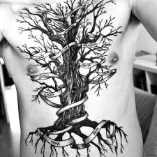 Laura avait opté pour un tatouage sur la nuque et le ce dessin unique était inspiré de mon arbre de vie de l'hiver, mais cette fois ouvert sur le ciel puisque de manière très poétique, les feuilles se. 60 Tatouages D Arbres Genealogiques Ou Genogrammes