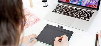 The detachable keyboard makes it versatile (use keyboard shortcuts or remove it for the full tablet experience) and doubles as a screen protector. External Drawing Pad For Laptop