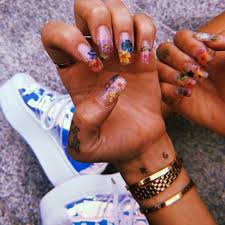 Cute acrylic nails, cute nails, pretty nails, acrylic nail shapes, minimalist nails, minimalist fashion, coffin nails, gel nails, manicures. Best Celebrity Manicurists Popsugar Beauty