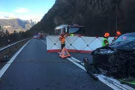 Bei tag24 findet ihr die aktuellen unfall a14 nachrichten, bilder und hintergründe. Schwerer Unfall Auf Der A13 Was Ist Passiert Grheute