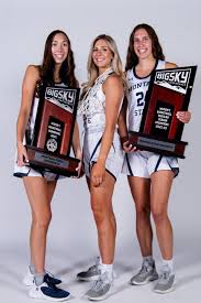 taylor janssen (@taylorjanssen_)