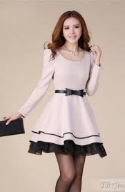 Bahan sifon, belakang karet, seleting samping, cup bra: Tunjukkan Sisi Feminin Dan Cantikmu Dengan 10 Pilihan Dress Pendek Nan Elegan