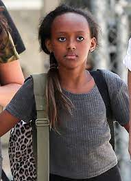 Angelina jolie & brad pitt bangen um adoptivtochter zahara. Mini Stars Susse Kinderfrisuren Gala De