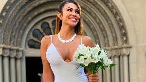 Brazilian model marries herself... and then gets a divorce - iFamNews