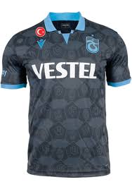 The platform has been built with great care to provide our european fans with our official products in the quickest and safest way enjoying a top service. Ts Club Europe Trabzonspor Macron Trikot Bordeauxrot Blau Gestreift