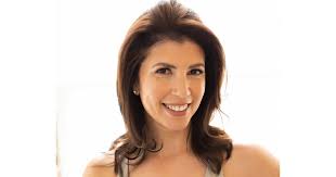 Roberta Hughes of PeaceFull Living On How Pilates Can Improve Your Health  and Wellbeing