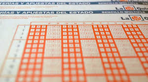 La quiniela es un juego de azar gestionado por loterías y apuestas del estado y que se basa principalmente en las dos primeras ligas de futbol españolas. La Quiniela La Quiniela Mas Extrana De La Historia Siete Sorteos Prorrogas Final De Champions Marca Com