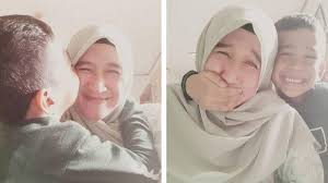 عبد الصمد‎, lahir di silo lama, asahan, sumatra utara, 18 mei 1977; Mantan Istri Ustadz Abdul Somad Uas Tak Berhenti Curhat Biji Itu Tumbuh Di Rahim Wanita Hina Ini Tribun Timur