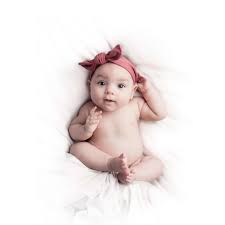 Snap better newborn pictures at home with these simple diy tips and baby photo ideas from professional photographers. Newborn Baby Photography At Home Grain Weave