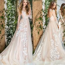 Females tend to be larger than the males, with a wingspan of 3¼ to 4¼ inches. Grosshandel Papilio 2018 Light Champagne Brautkleid Sexy Sheer Neck Backless Long Sleeves Tull Brautkleider Elegante Brautkleider Von Huifangzou 118 56 Auf De Dhgate Com Dhgate