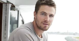 Para Nossa Alegria: Stephen Amell