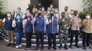 Dapat Bantuan Pcr Portable Pemda Kota Cirebon Percepat Test Swab Hingga Pelosok Pemerintah Daerah Kota Cirebon