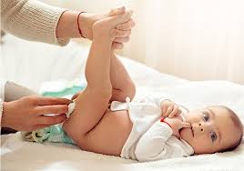 Was hilft bei einer windeldermatitis? Wunder Po Bei Babys Ursachen Und Hilfe Dm De