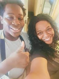 Renee Griggs's Instagram, Twitter & Facebook