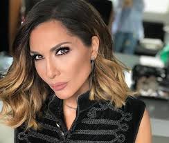 Δέσποινα μαλέα) on 22 july 1969, is a greek singer of pontic greek ancestry. Despoina Bandh Kataggellei Diadiktyakh Apath In Gr