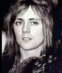 Alive Or Dead who would be the perfect singer to duet with Taylor I'll go  first The Legend That Was Freddie Mercury