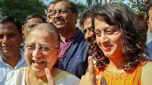 Sumitra mahajan strongly censures opposition parties for their irresponsible obstructionism and not. Sumitra Mahajan Along With Her Grand Daughter