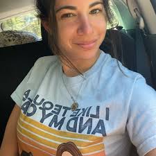 Ariel Sharf (@ell_dylann) • Threads, Say more