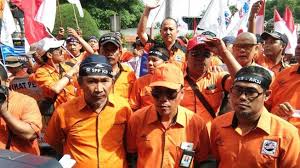 Tidak heran jika setiap ada pembukaan pendaftaran karyawan atau pegawai baru, sangat banyak sekali orang yang mengajukan lamaran untuk menjadi seorang pegawainya. Cerita Gaji Pas Pasan Pegawai Pt Pos Indonesia Hingga Dikejar Rentenir