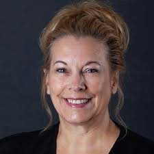 Cheryl Moffat's Instagram, Twitter & Facebook