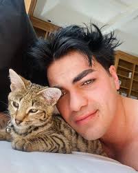 Pin On Friend Photoshoot