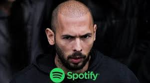 Ellie Denney's Instagram, Twitter & Facebook