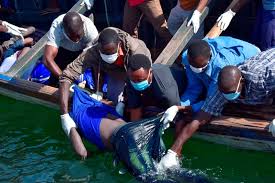Rc mwanza apokea vitabu zaidi ya laki tatu ilikupunguza uhaba mashuleni. Suman 136 Muertos Por Naufragio De Ferry En Tanzania Noticieros Televisa