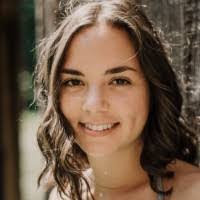 Amanda Schuman's Instagram, Twitter & Facebook