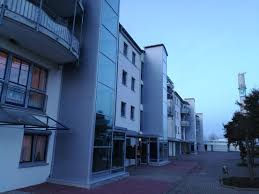 Schöne dachgeschoßwohnung im altbau zu vermieten. 3 Zimmer Wohnung Zu Vermieten Sudring 143 06667 Weissenfels Burgenlandkreis Mapio Net