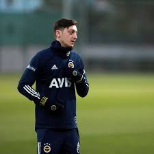Mesut özil adım adım fenerbahçe'ye. Real Madrid Ve Fenerbahce Formasi Giyen Dunya Yildizlari Mesut Ozil De O Listeye Girdi Galeri Spor