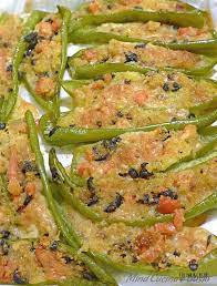 Lavate bene i datterini, asciugateli e divideteli a metà per il lungo. Peperoni Verdi Ripieni Ricetta Davvero Gustosa E Appetitosa