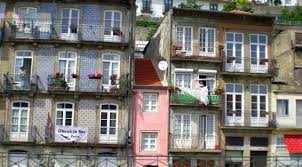 The best independent guide to porto. Picturesque Historical Neighbourhood In Porto Miragaia Local Porto