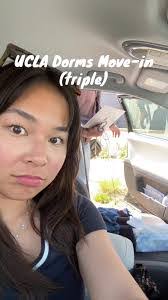 Holly Devlin's Instagram, Twitter & Facebook