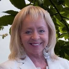 Sandra Hoff (@SandraHoffDFH)