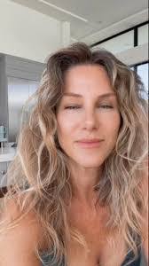 Michelle Muench's Instagram, Twitter & Facebook