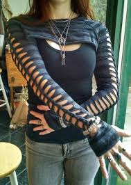 The end result will be like a totally new top. 68 Fun And Flirty Ways To Refashion Your T Shirts Diy Crafts