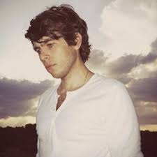 Liam Hadley (@LoomingGratia)