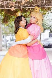 Mario and peach kissed and then luigi got sad and they found out why they were kissing that bowser stole daisy and they go on a adventure on mario 64 to find her. Kiss And Hug Mari Luna Princess Peach Cosplay Photo