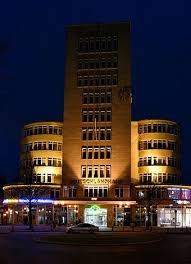 Neues Bauen Neue Sachlichkeit Deutschlandhaus Architecture Allemande Pinterest Karl Iv Stadt Essen Und Kloster